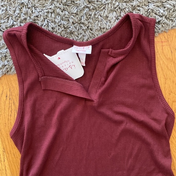 NWT Isabel Maternity Tank Ribbed Burgundy Top Size Small - Picture 2 of 10